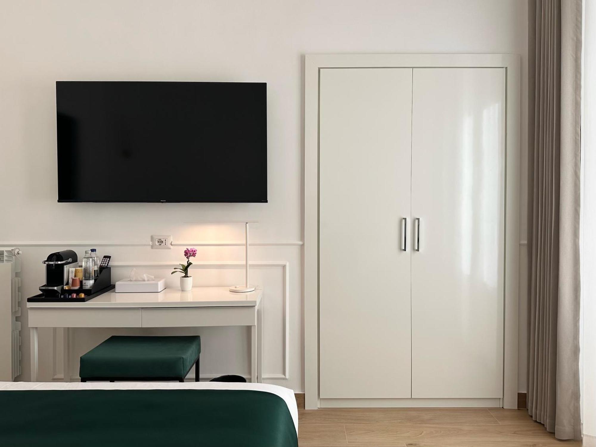 Nova Luxe Hotel Рим Екстериор снимка